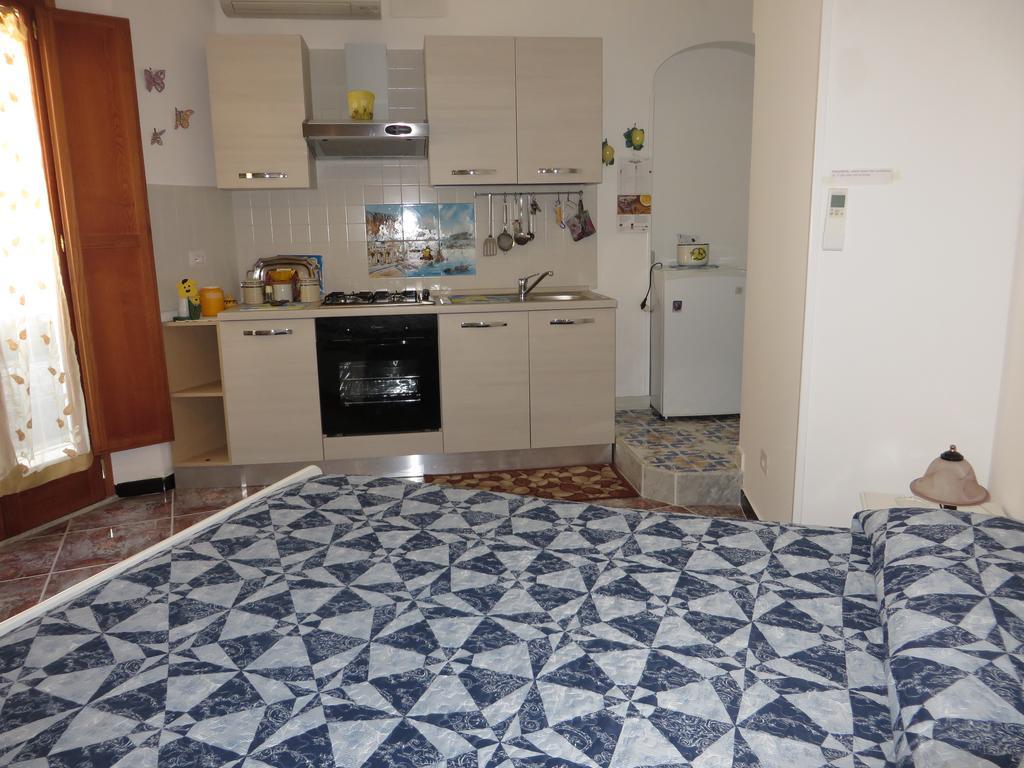 דירות אטראני Francesca House חדר תמונה