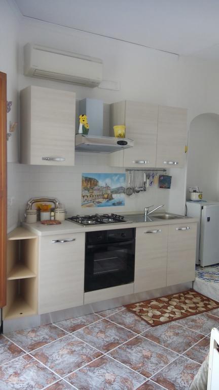 דירות אטראני Francesca House מראה חיצוני תמונה